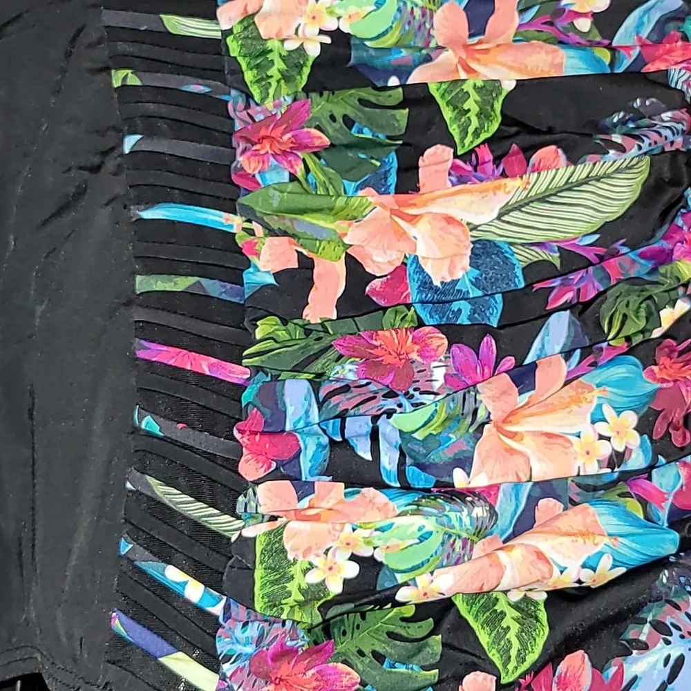 Floral Black Women's Swimsuit (Plus)